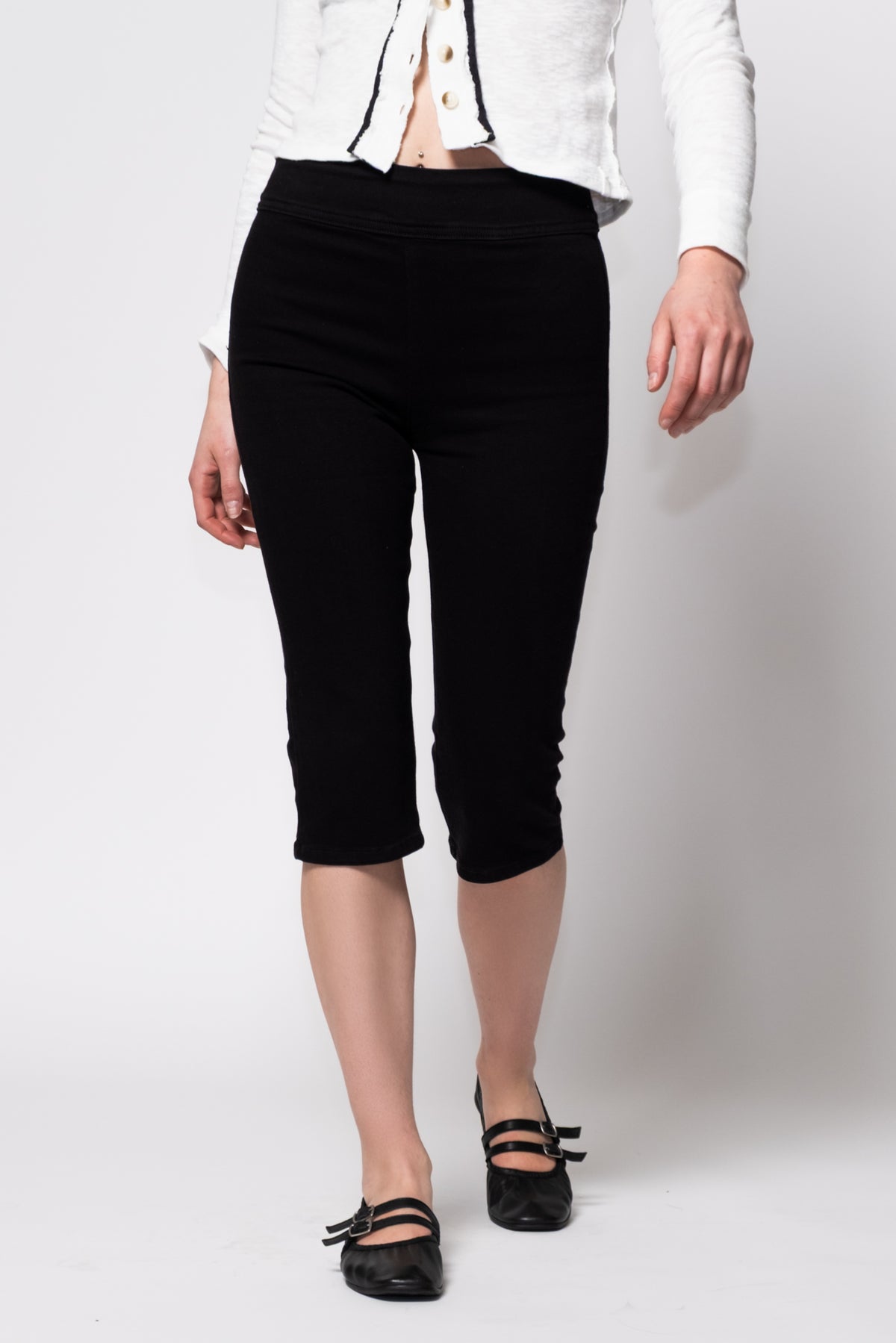 Just Black High Rise Stretch Capri Pants