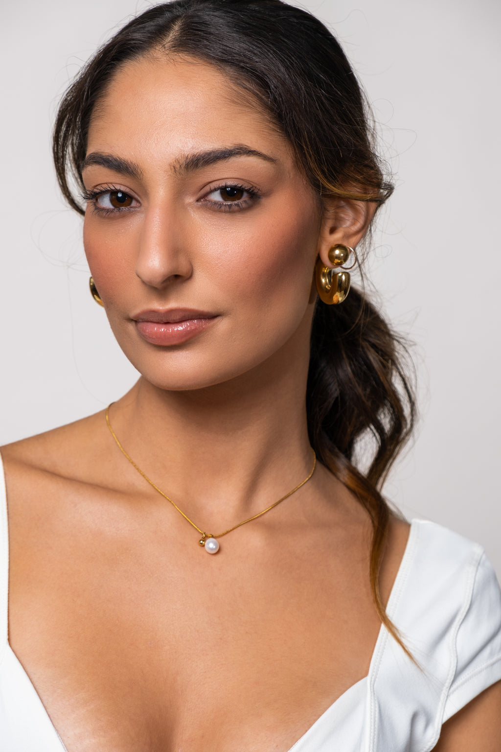 Samia Dainty Pearl Necklace