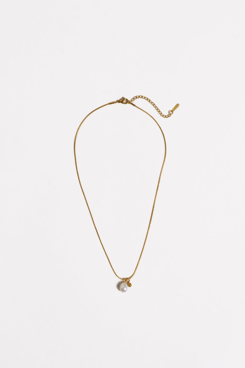 Samia Dainty Pearl Necklace