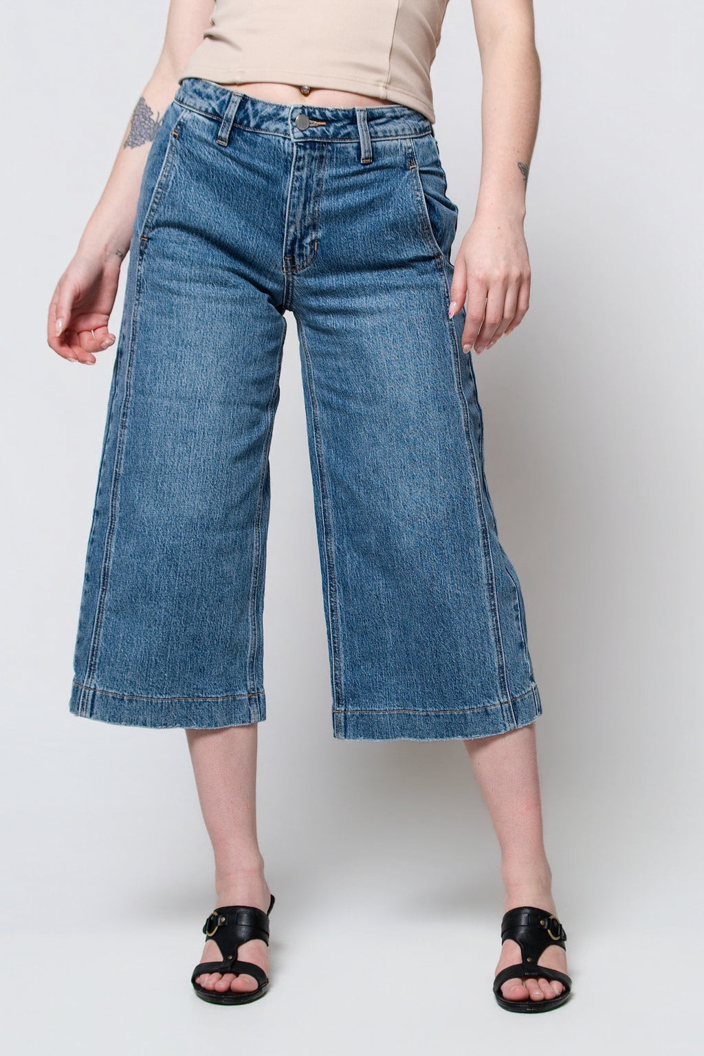 Just Black Wide Leg Capris