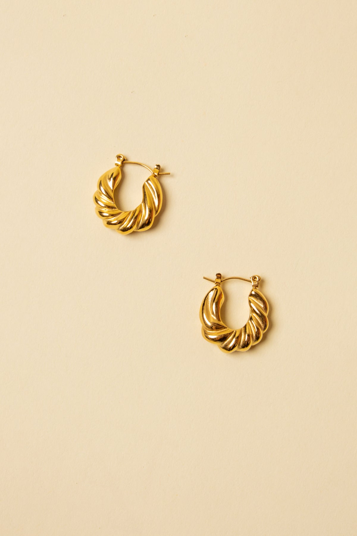 Milan Scalloped Hoops