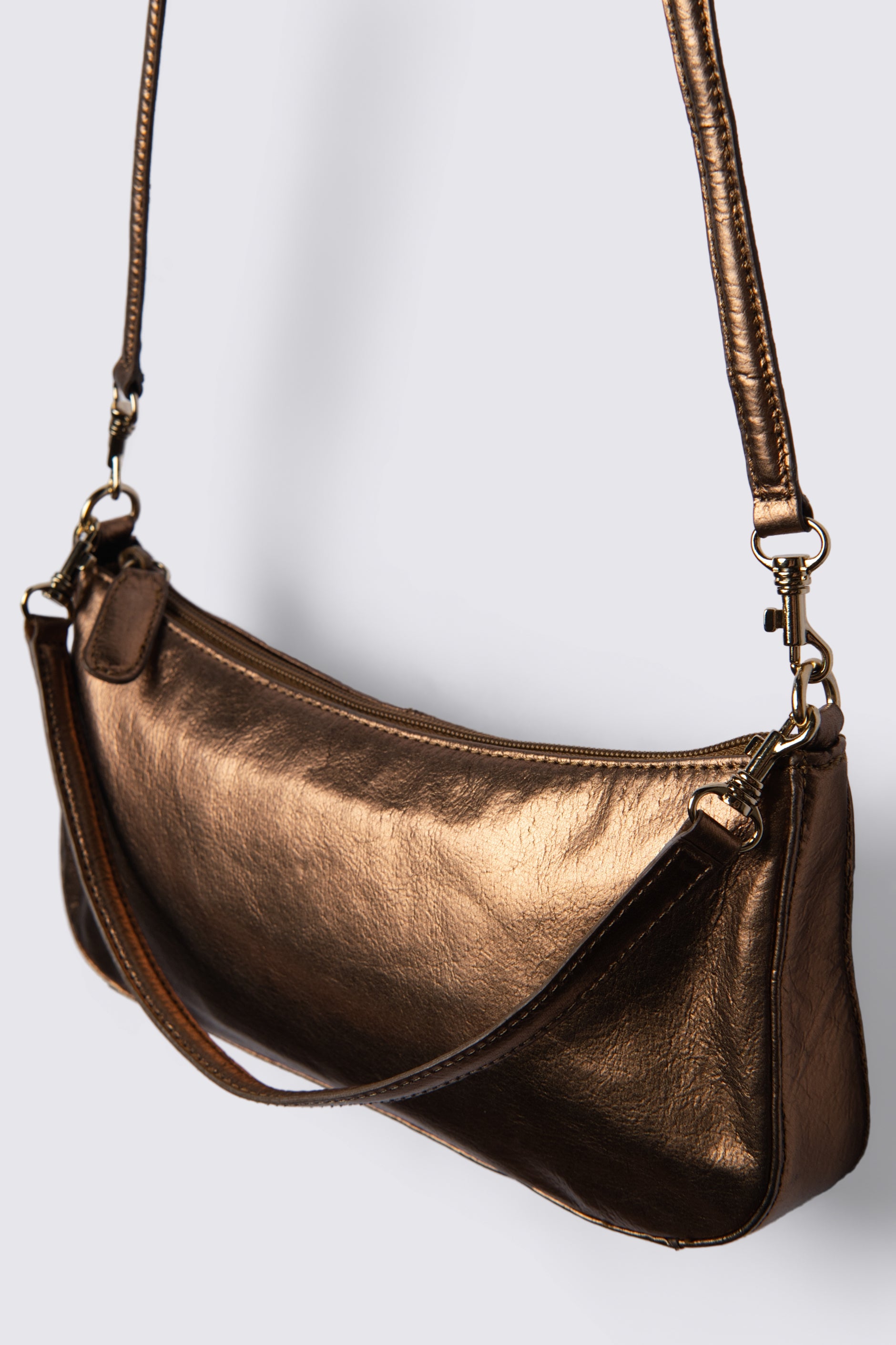 Y2K Gianni Bini Convertible Metallic Leather Baguette