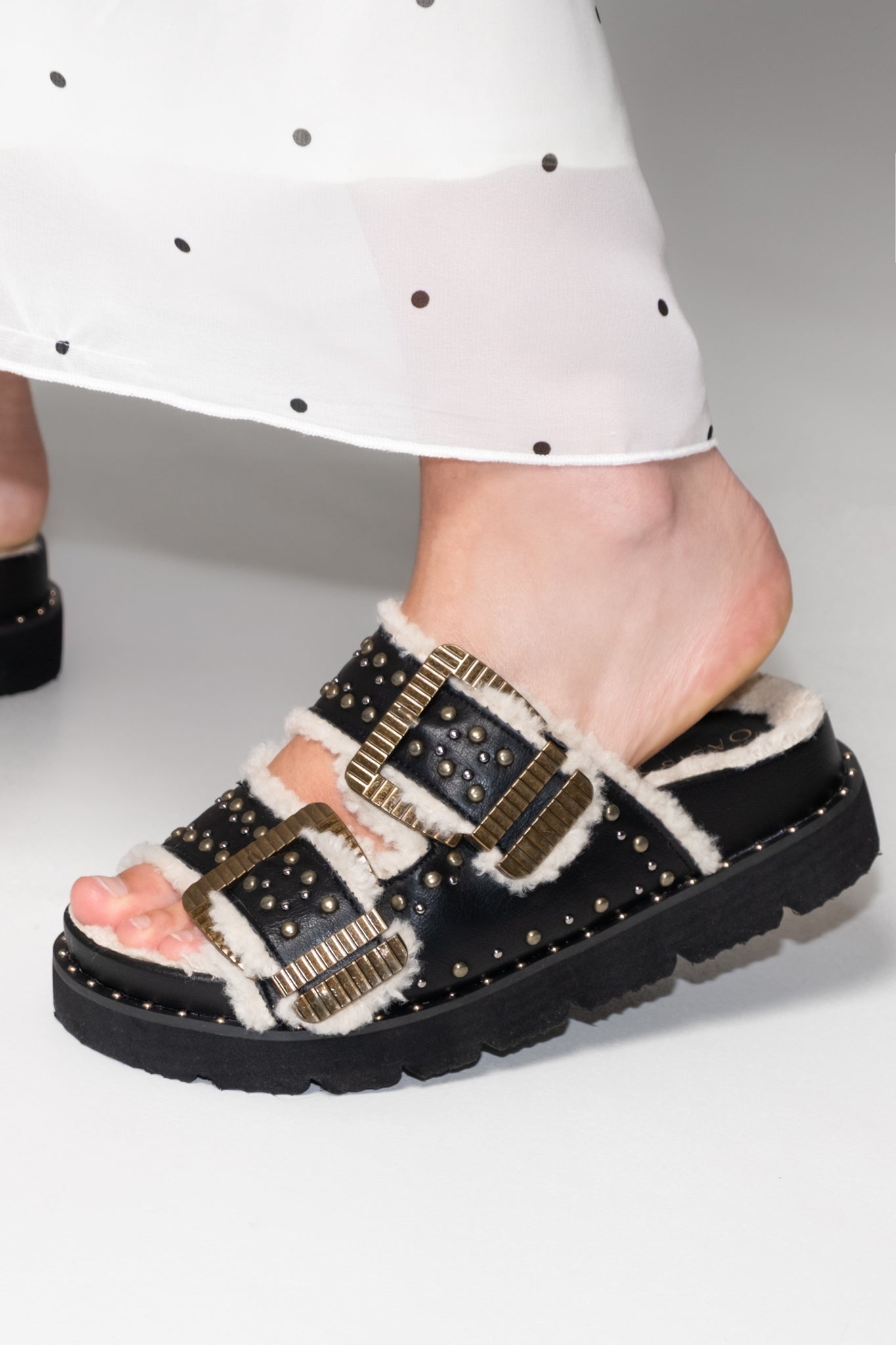 Sera Sherpa Lined Studded Slides