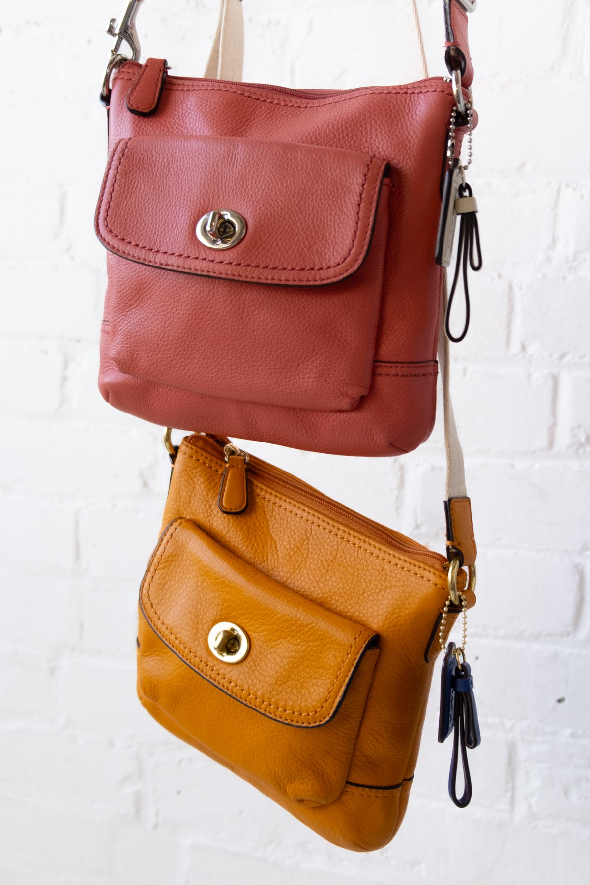 Golddust Vintage Coach Leather Campbell Swingpack
