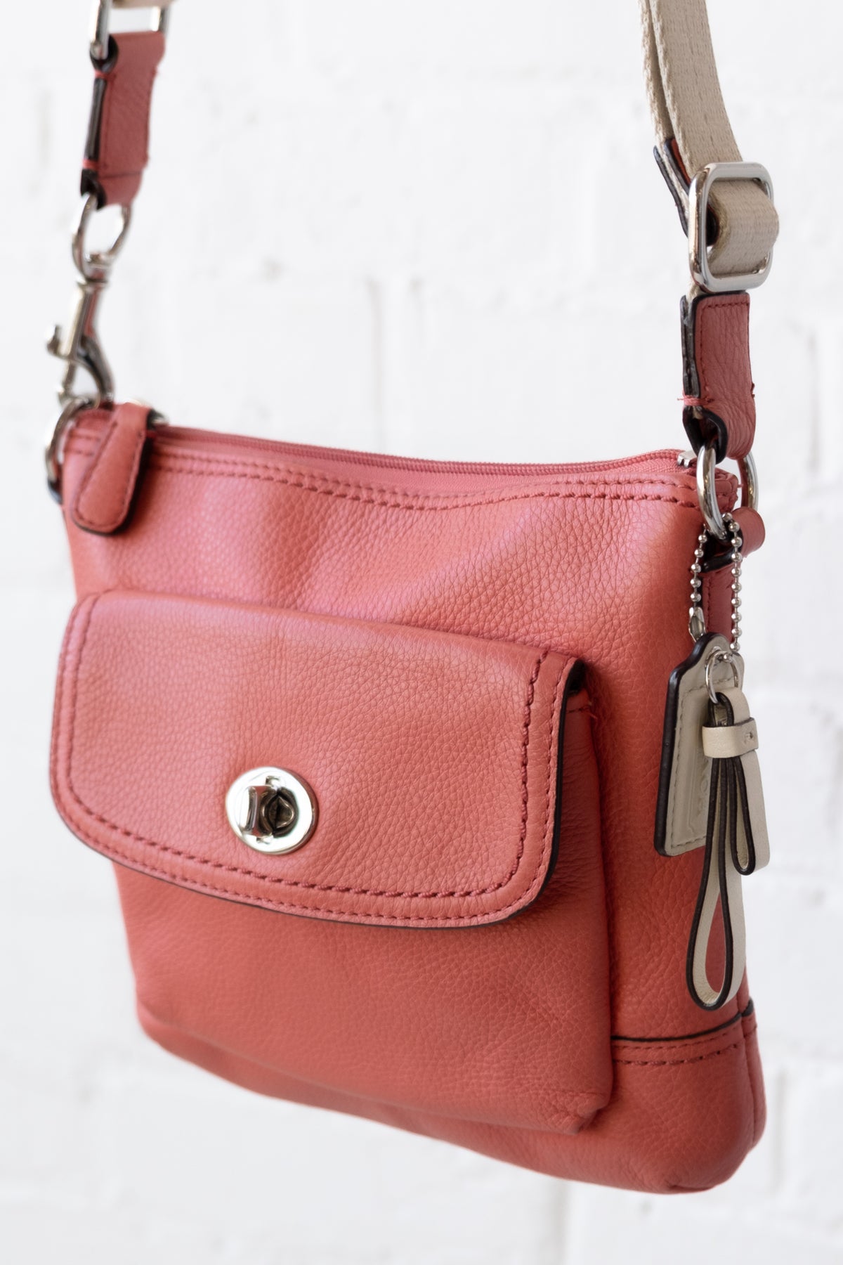 Golddust Vintage Coach Leather Campbell Swingpack