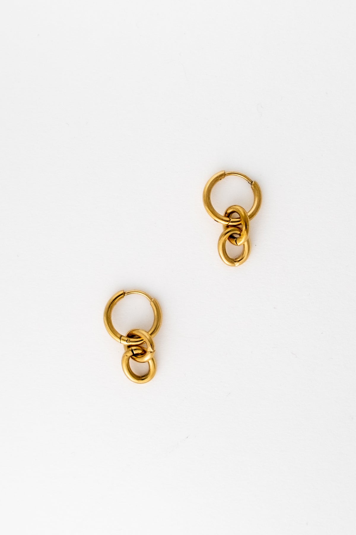 Link Chain Huggie Hoops