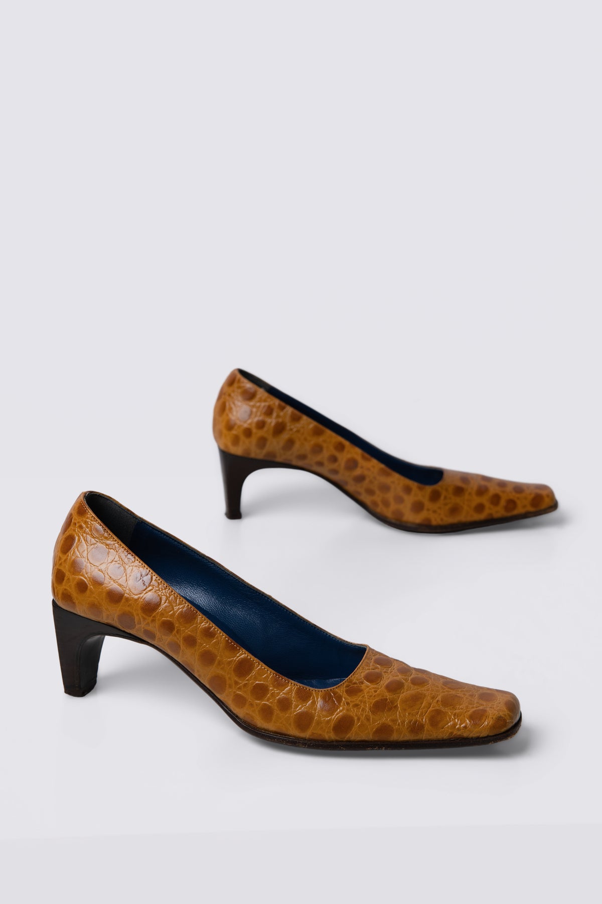 90s Miss Rossi Crocodile Embossed Leather Square Toe Pumps