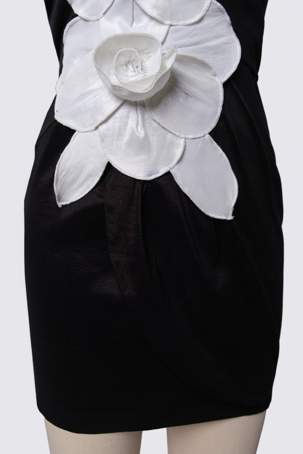 Y2K My Michelle 3D Flowers Strapless Mini Dress