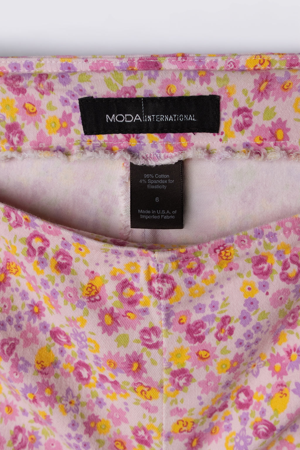 90s Moda International Floral Print Highrise Capris
