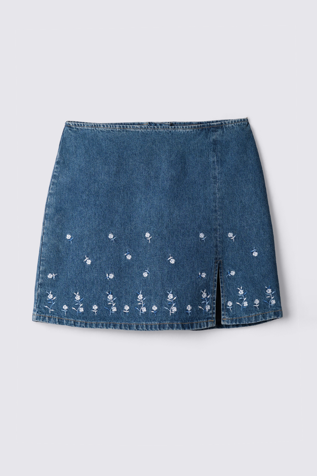 90s Quizz Embroidered Mini Skirt