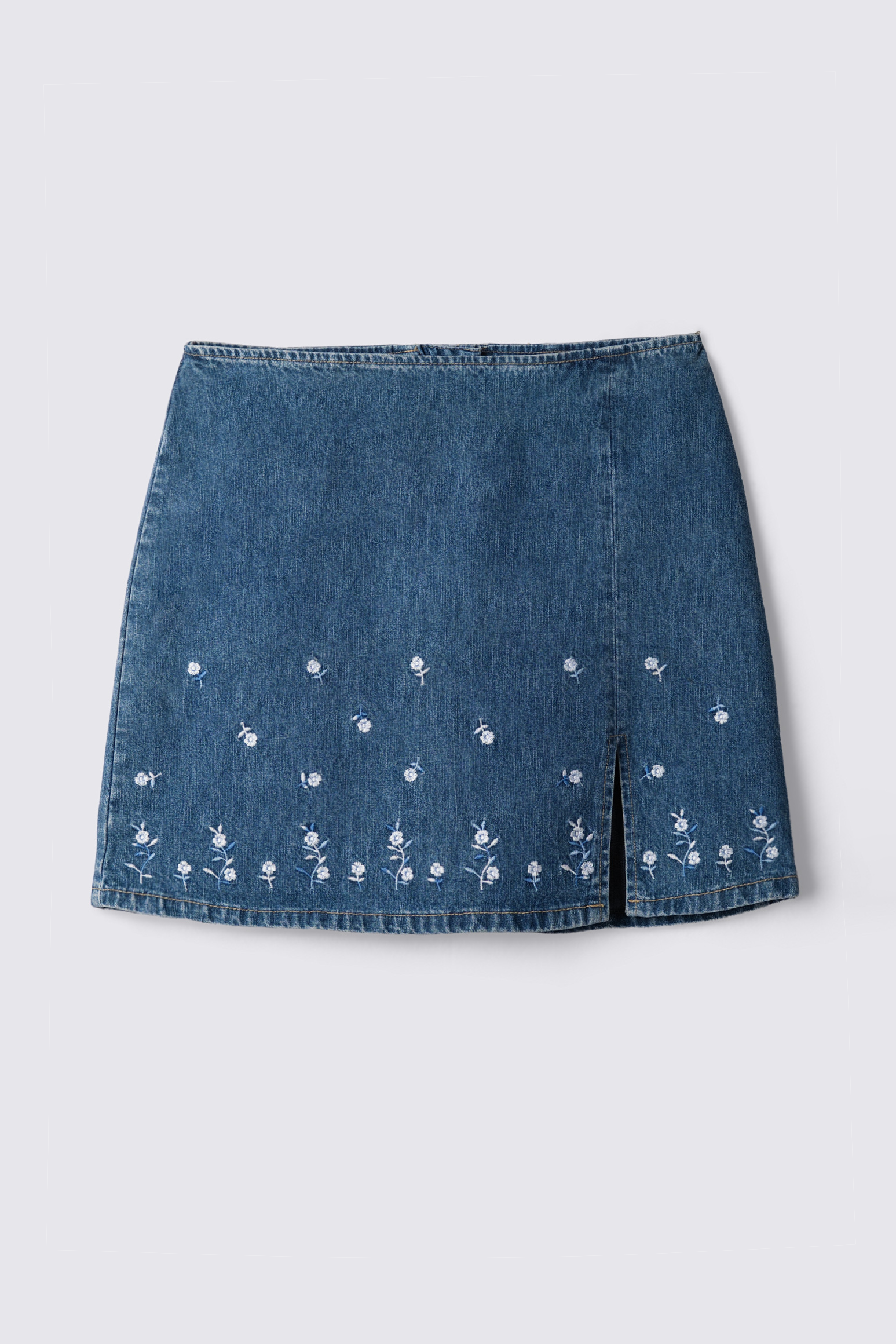 90s Quizz Embroidered Mini Skirt