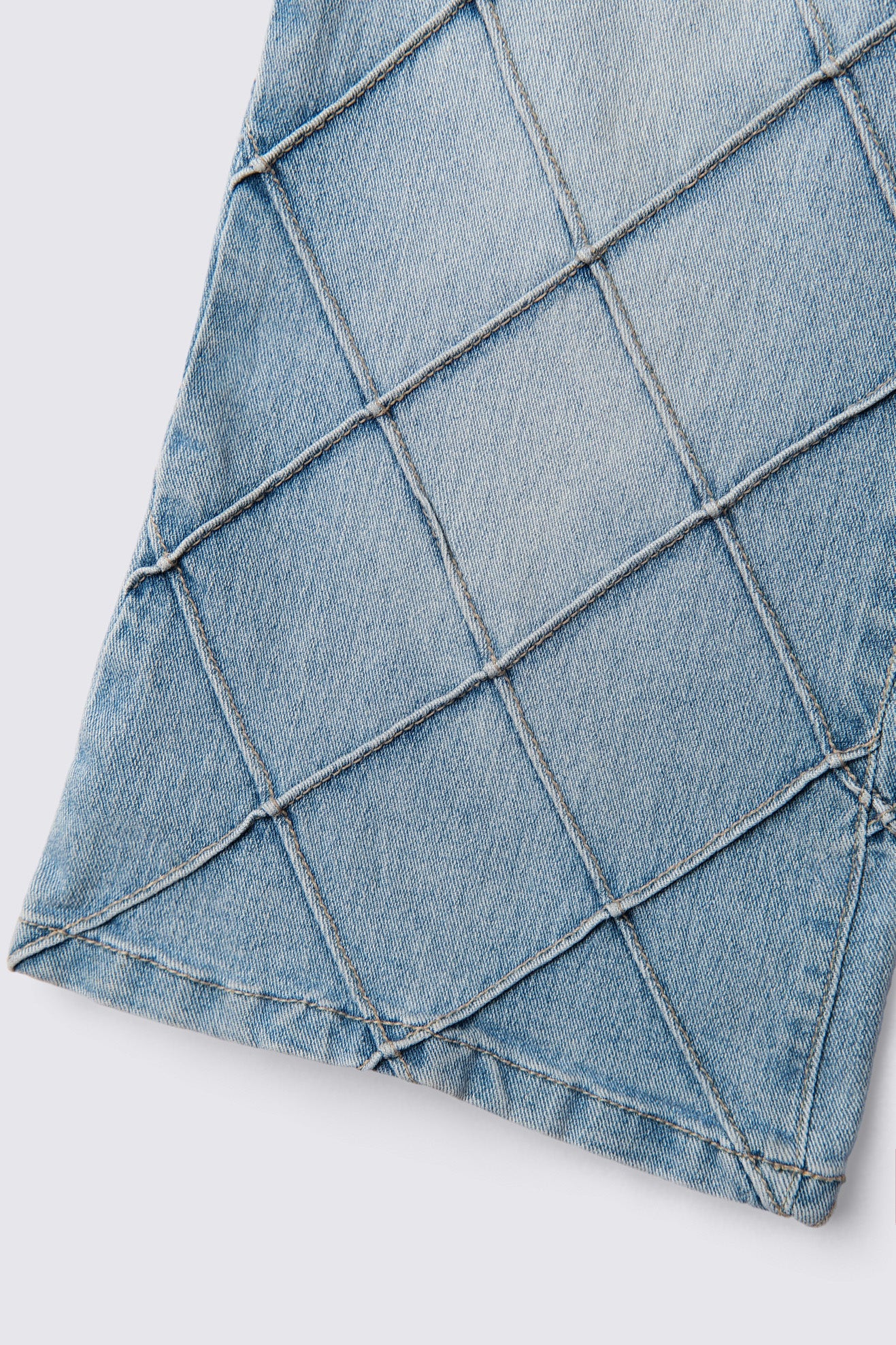 Y2K Laser Lowrise Pintuck Capris