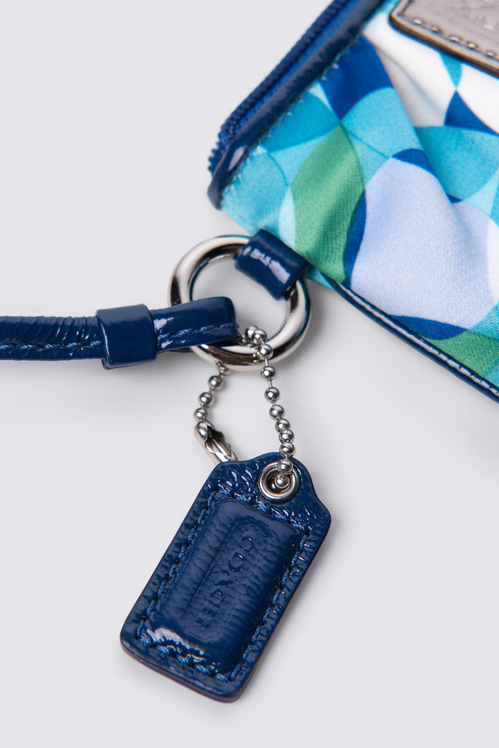 2009 Coach Poppy Groovy Scarf Print Wristlet