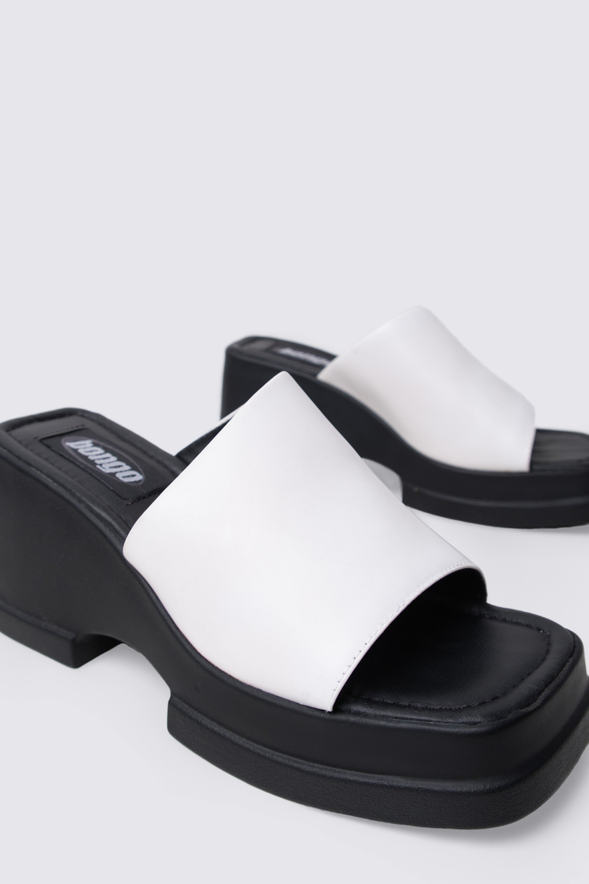 Y2K Bongo Leather Platform Sandals