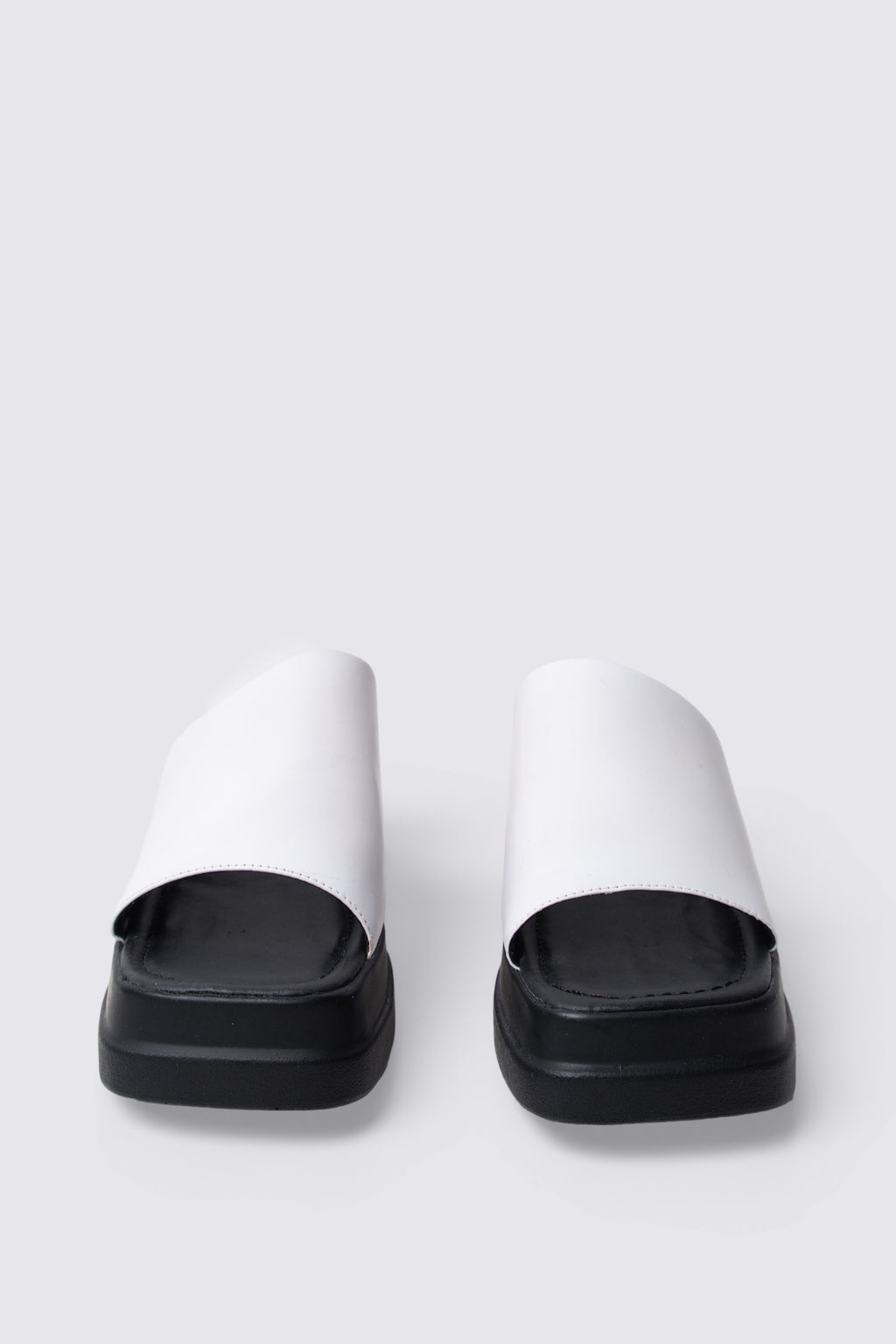 Y2K Bongo Leather Platform Sandals